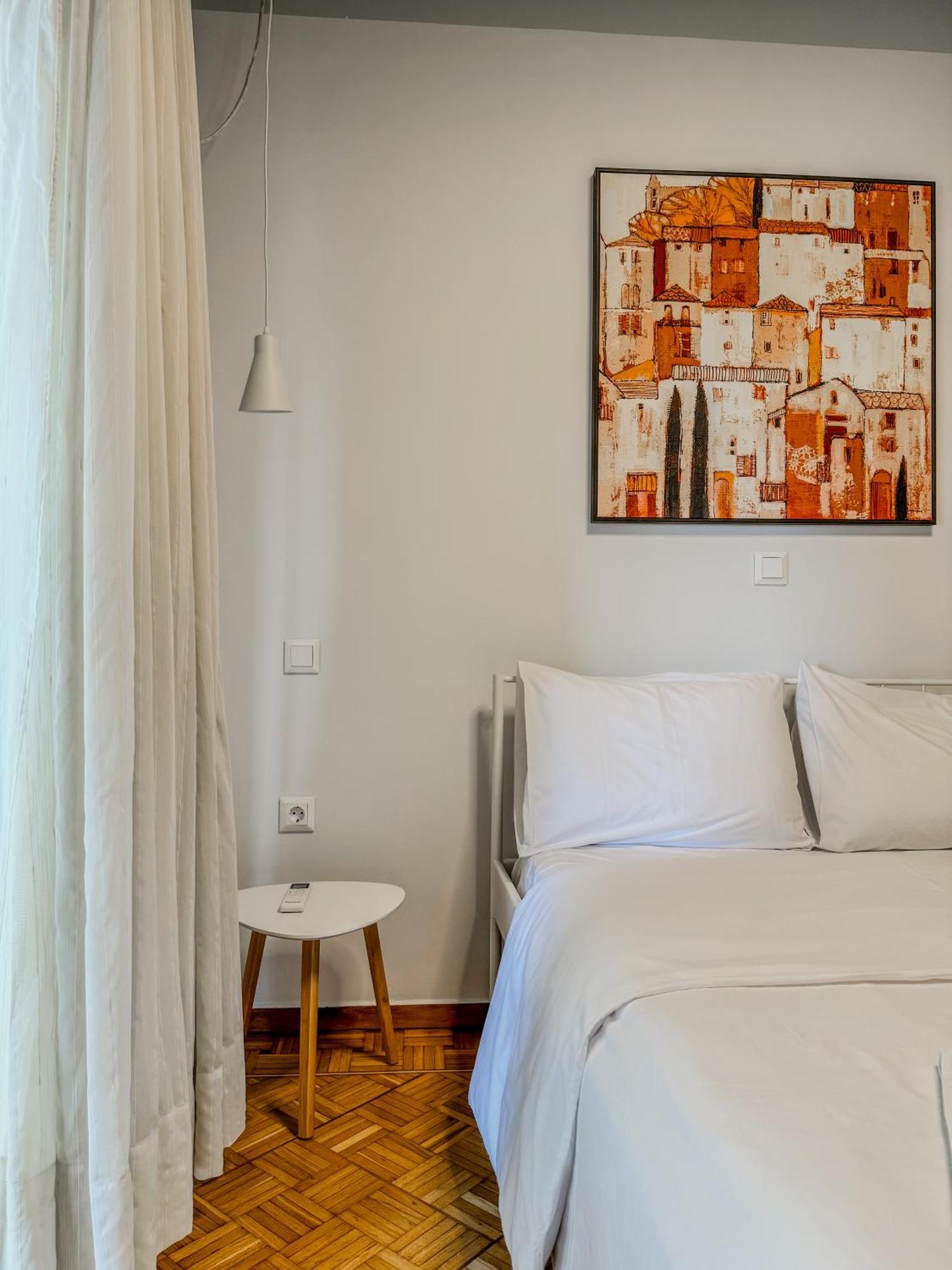Apartment Near Metro + Port Pire Dış mekan fotoğraf